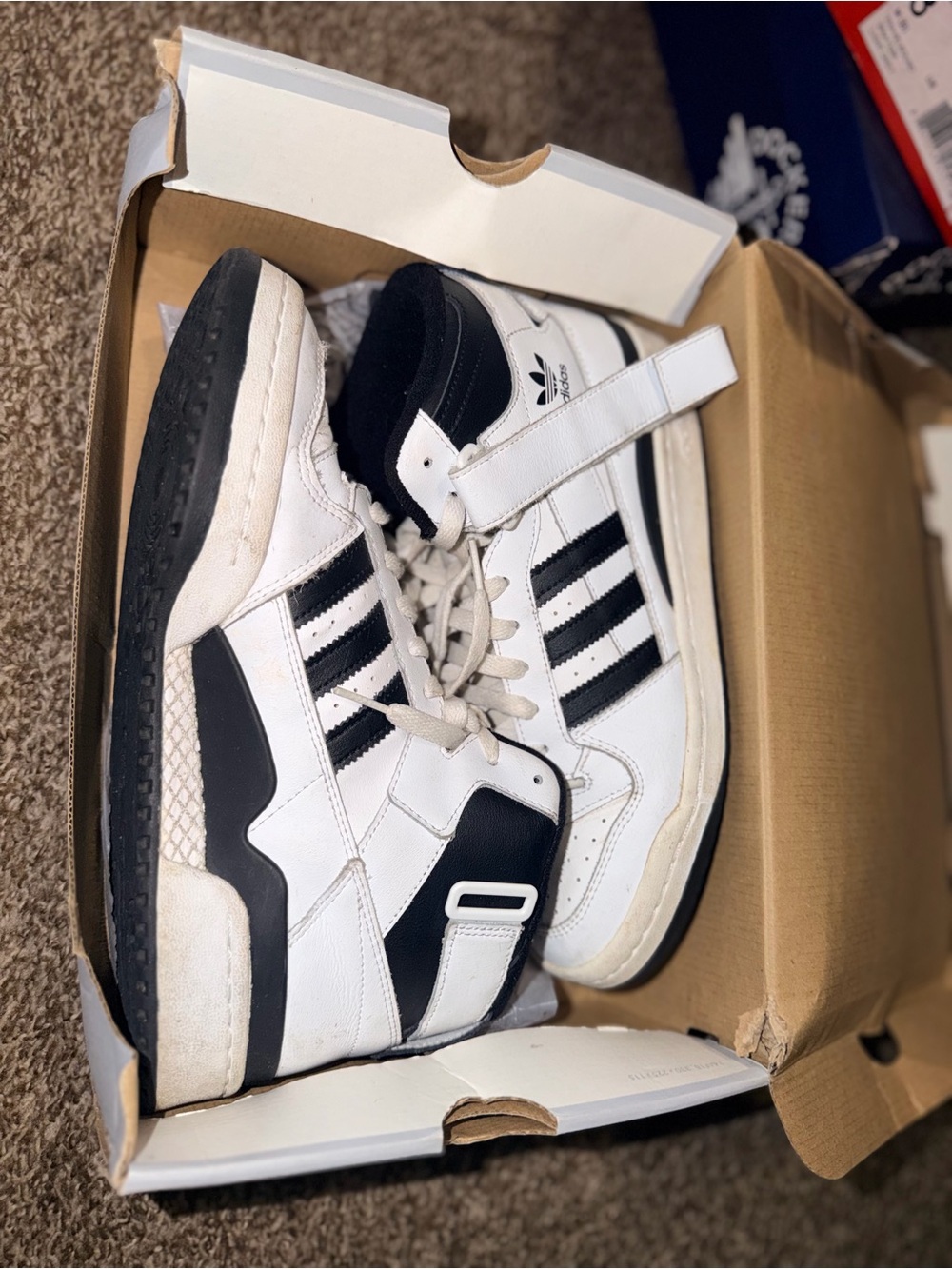 of adidas Forum Mid 'White Black' (FY7939)